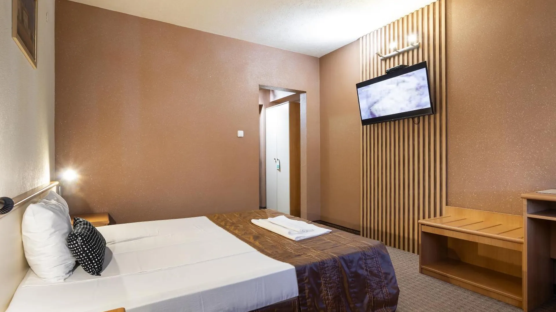 Hotel Brod - Free Parking Sofia